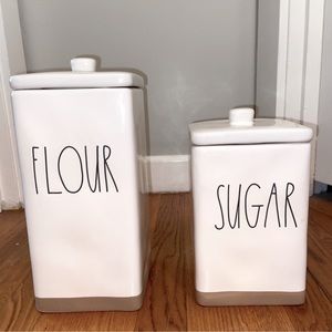 RAE DUNN FLOUR AND SUGAR SET